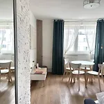 Ohmyhome-zlota View *