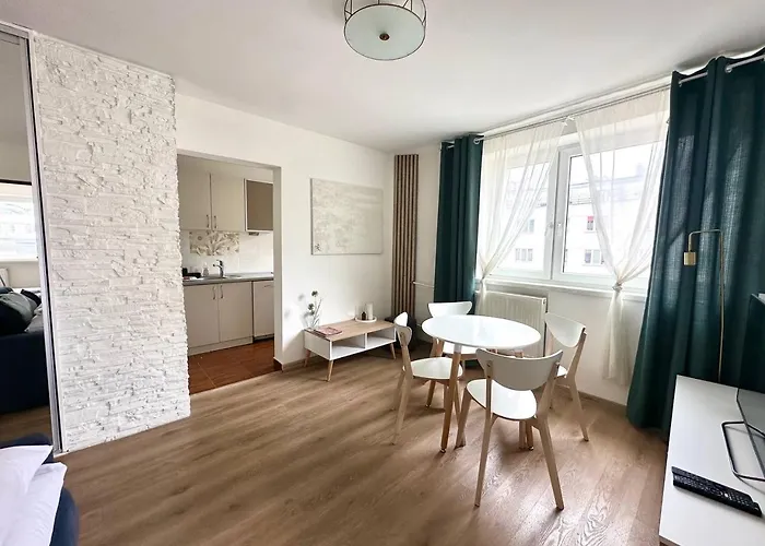 Ohmyhome-złota View