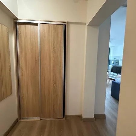 Ohmyhome-zlota View Apartamento *